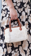 BOLSO CON ASA TEJIDO A MANO