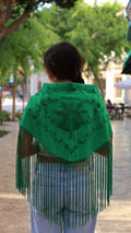 MANTÓN BORDADO CON FLECO LARGO