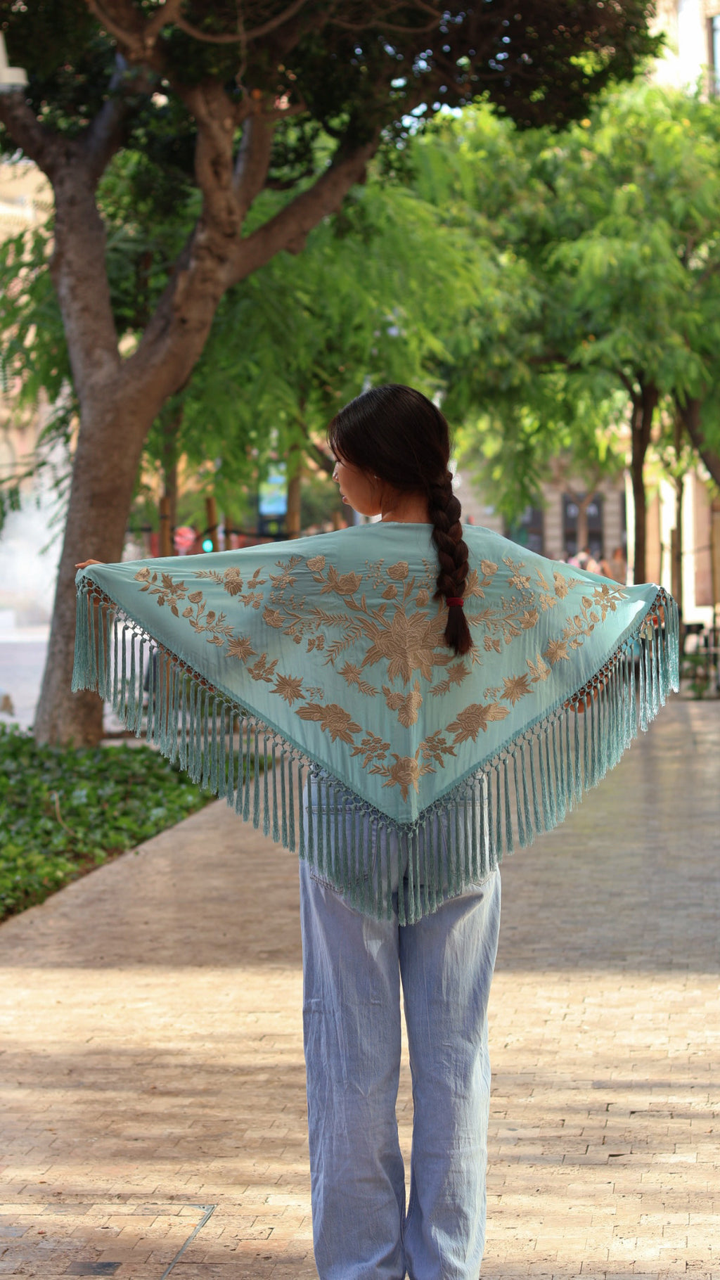 MANTÓN FLECO CORTO