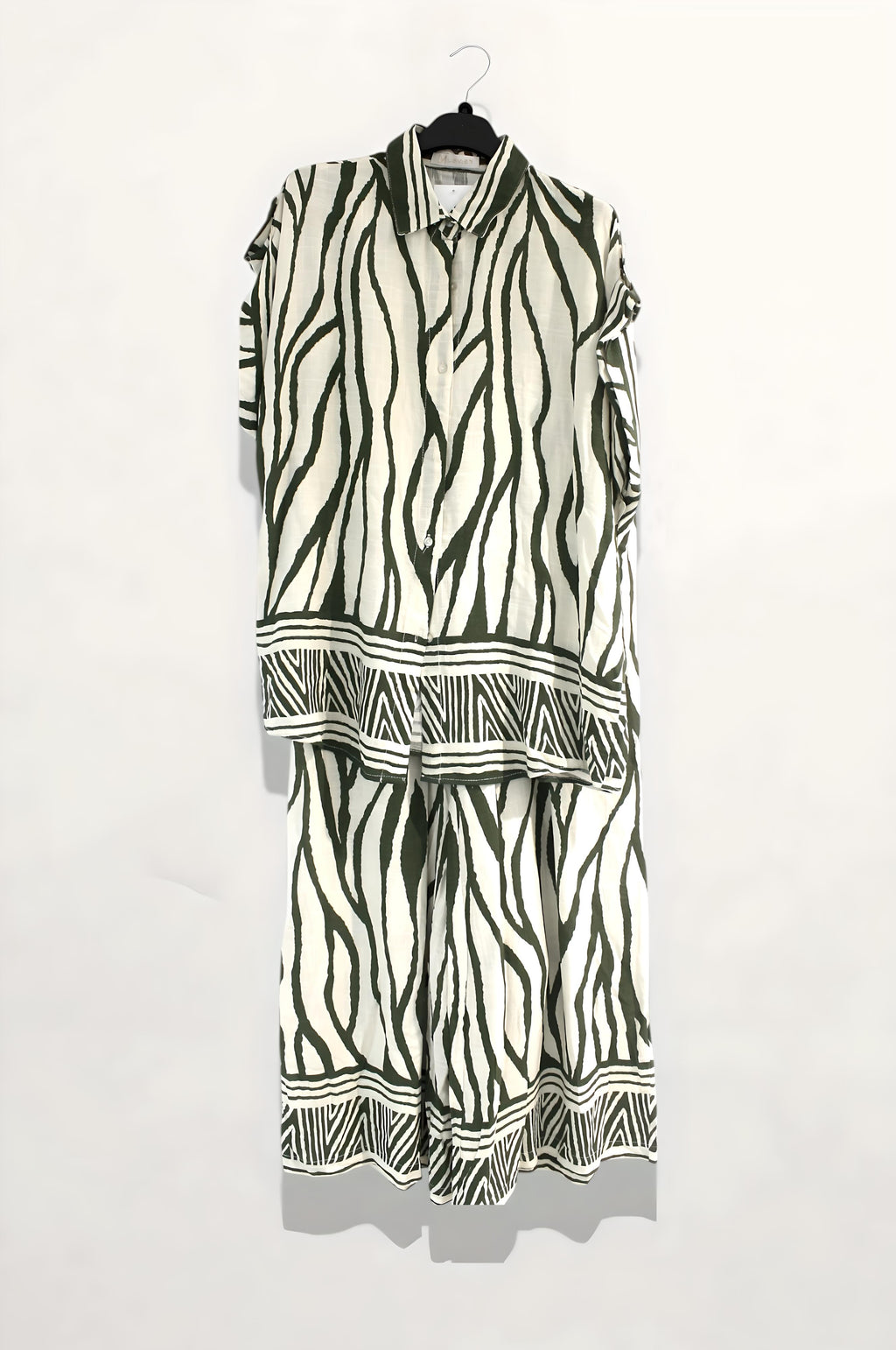 CONJUNTO ESTAMPADO ZEBRA