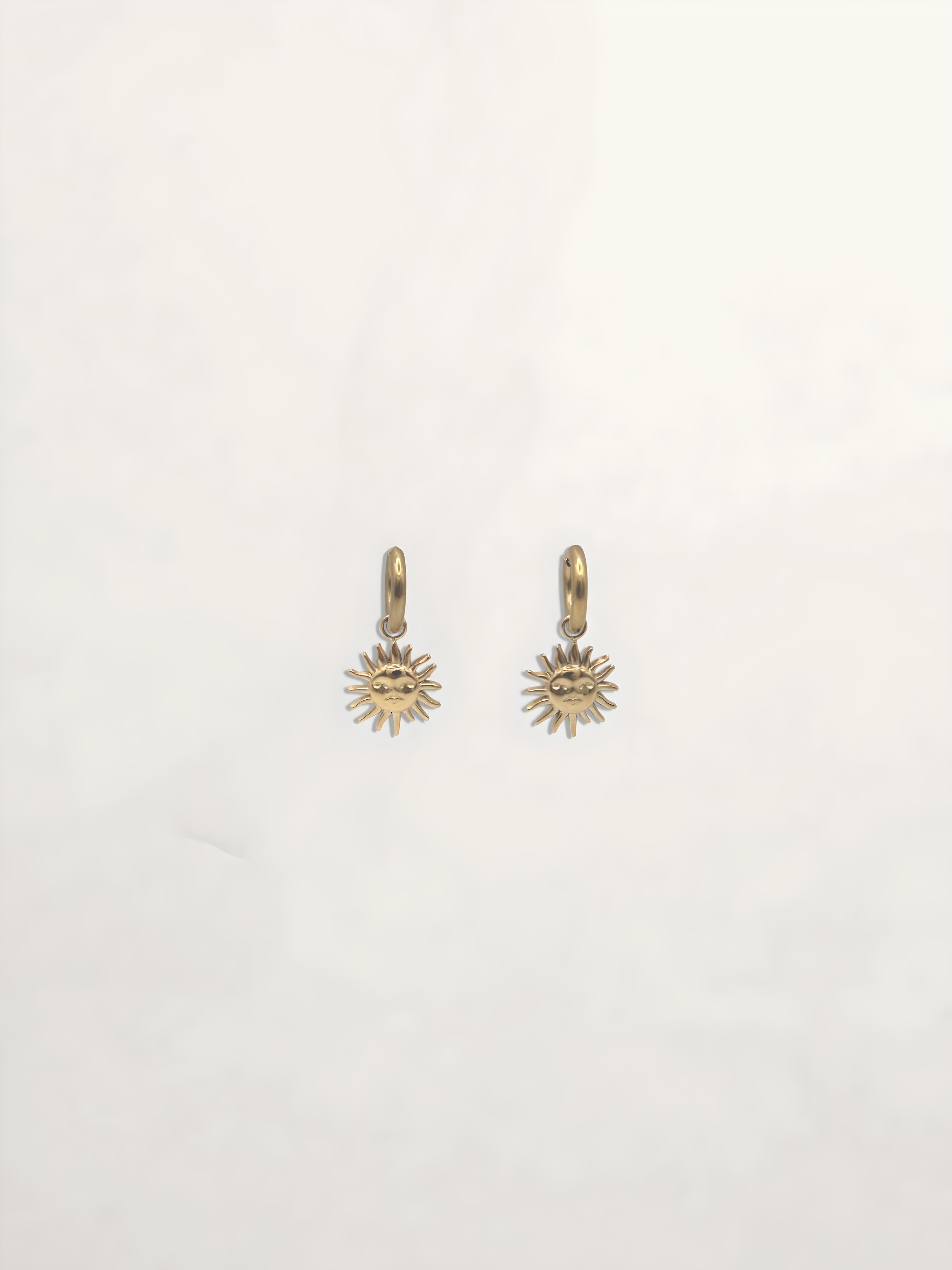 PENDIENTES SOL PEQUEÑOS