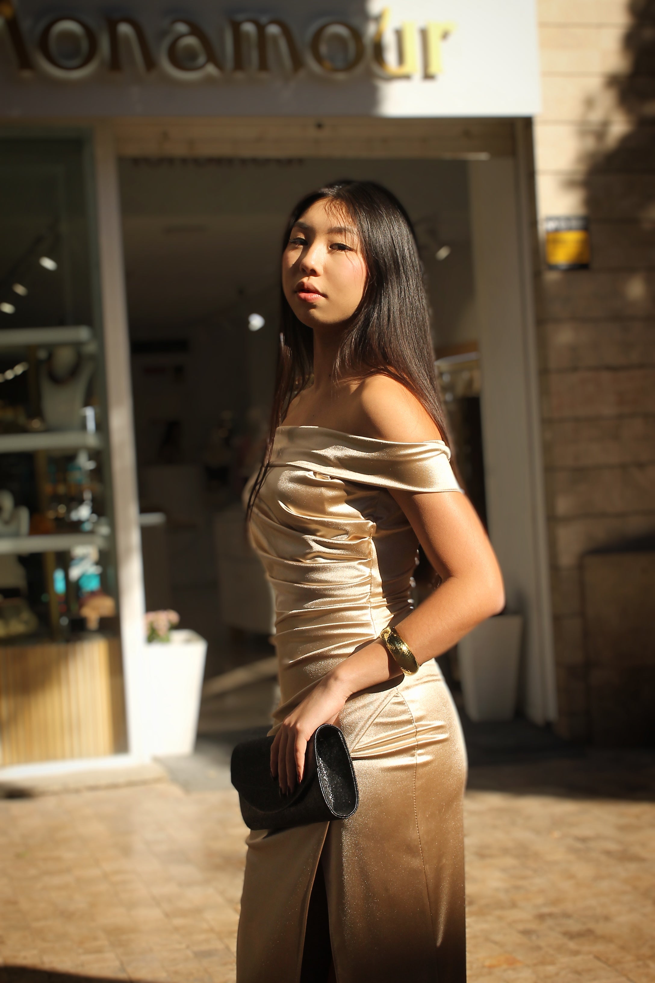 beige