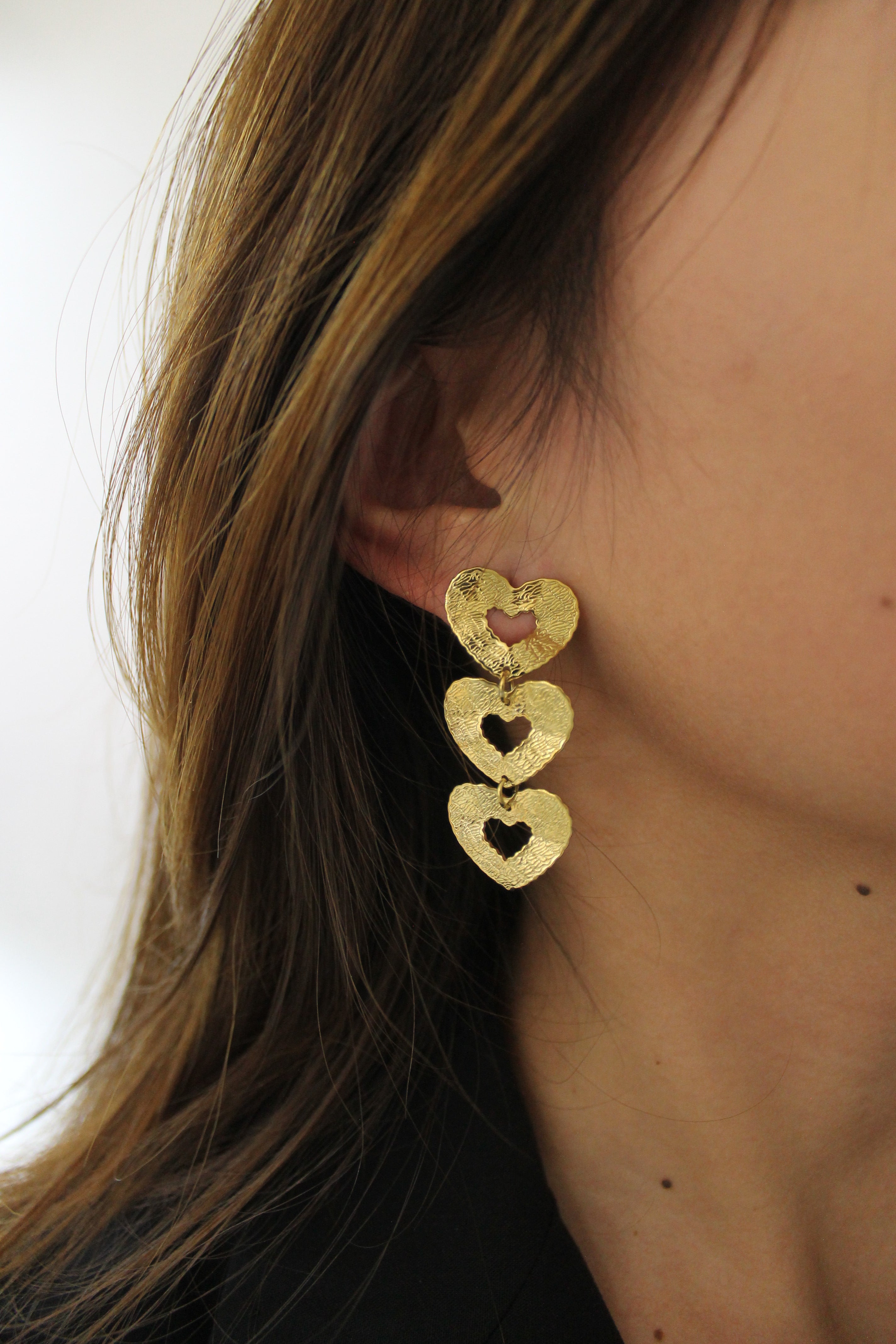 PENDIENTES LARGOS CORAZONES