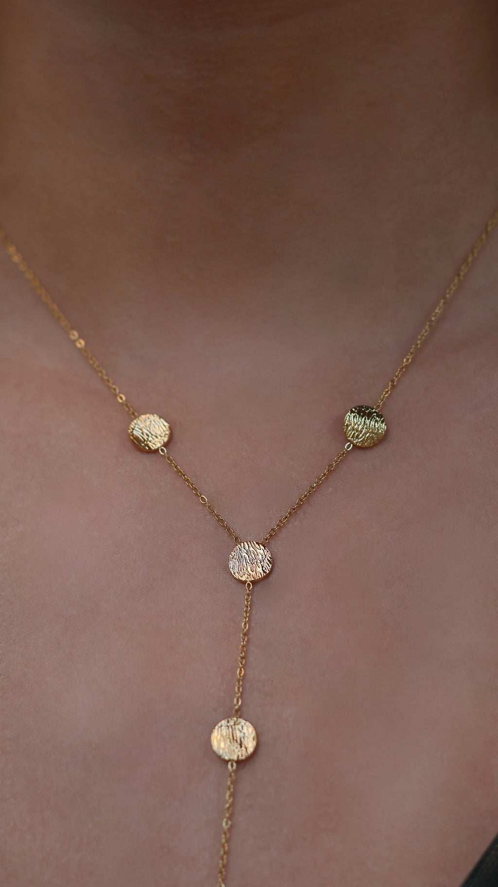 COLLAR CORBATERO