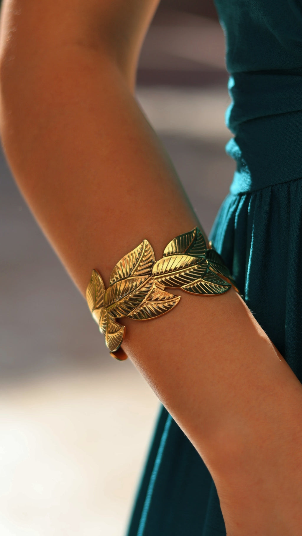 BRAZALETE HOJA REAL