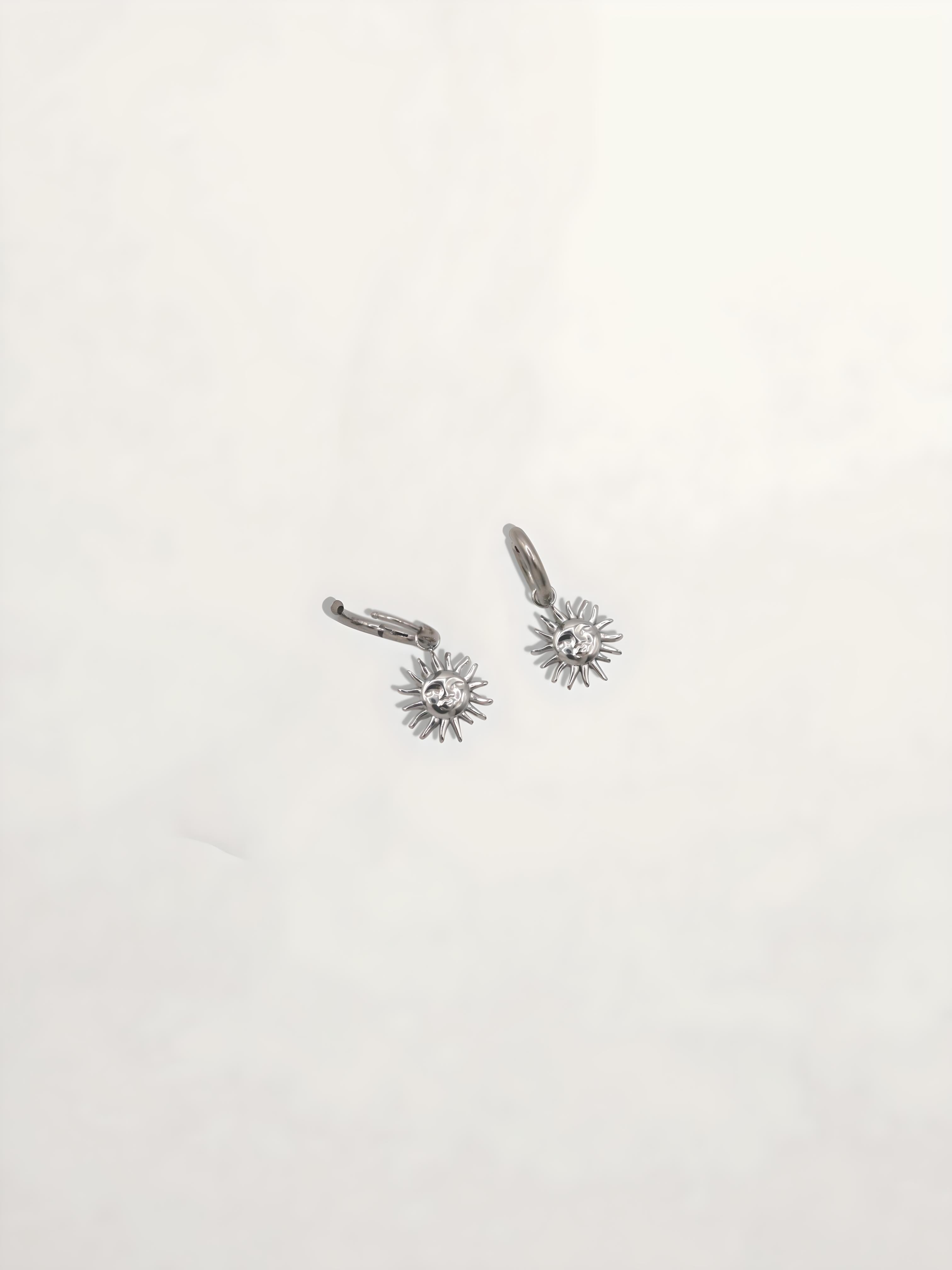 PENDIENTES SOL PEQUEÑOS