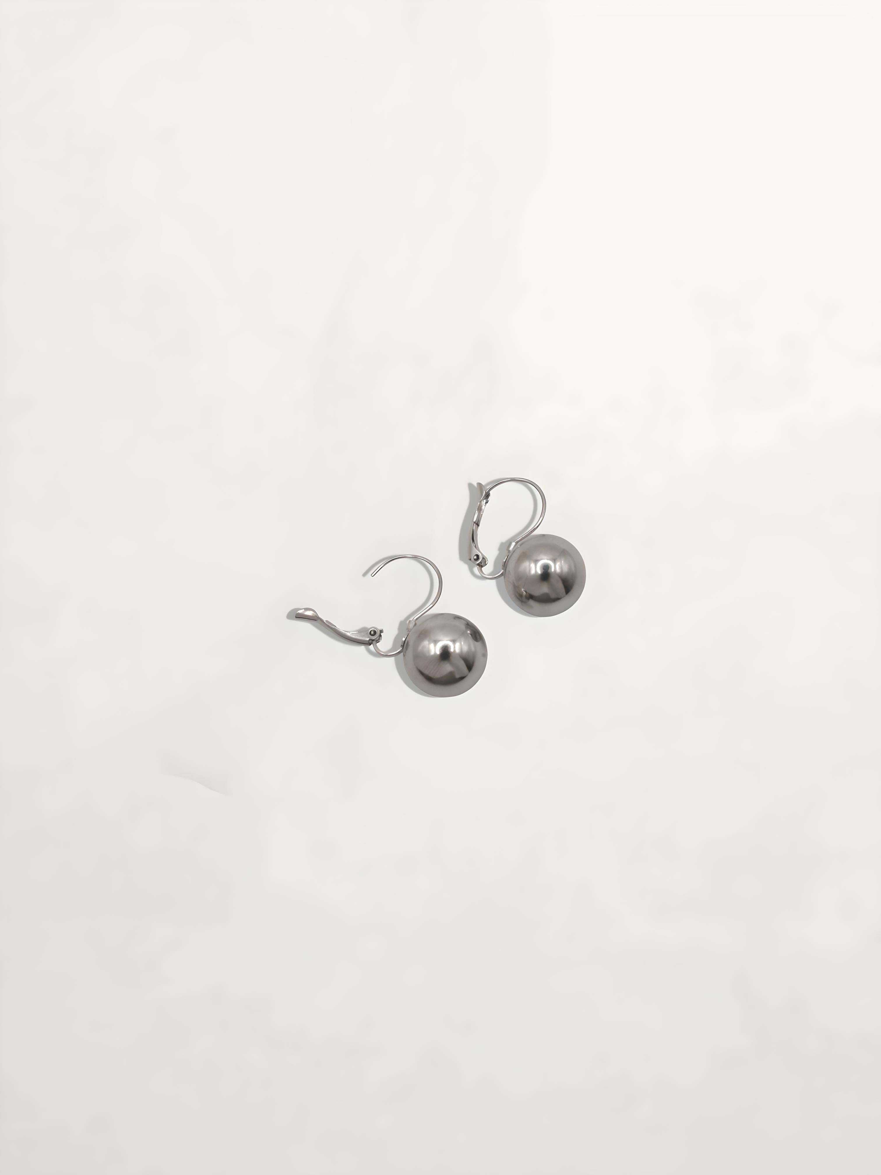 PENDIENTES PERLAS GRANDES COLGANDO