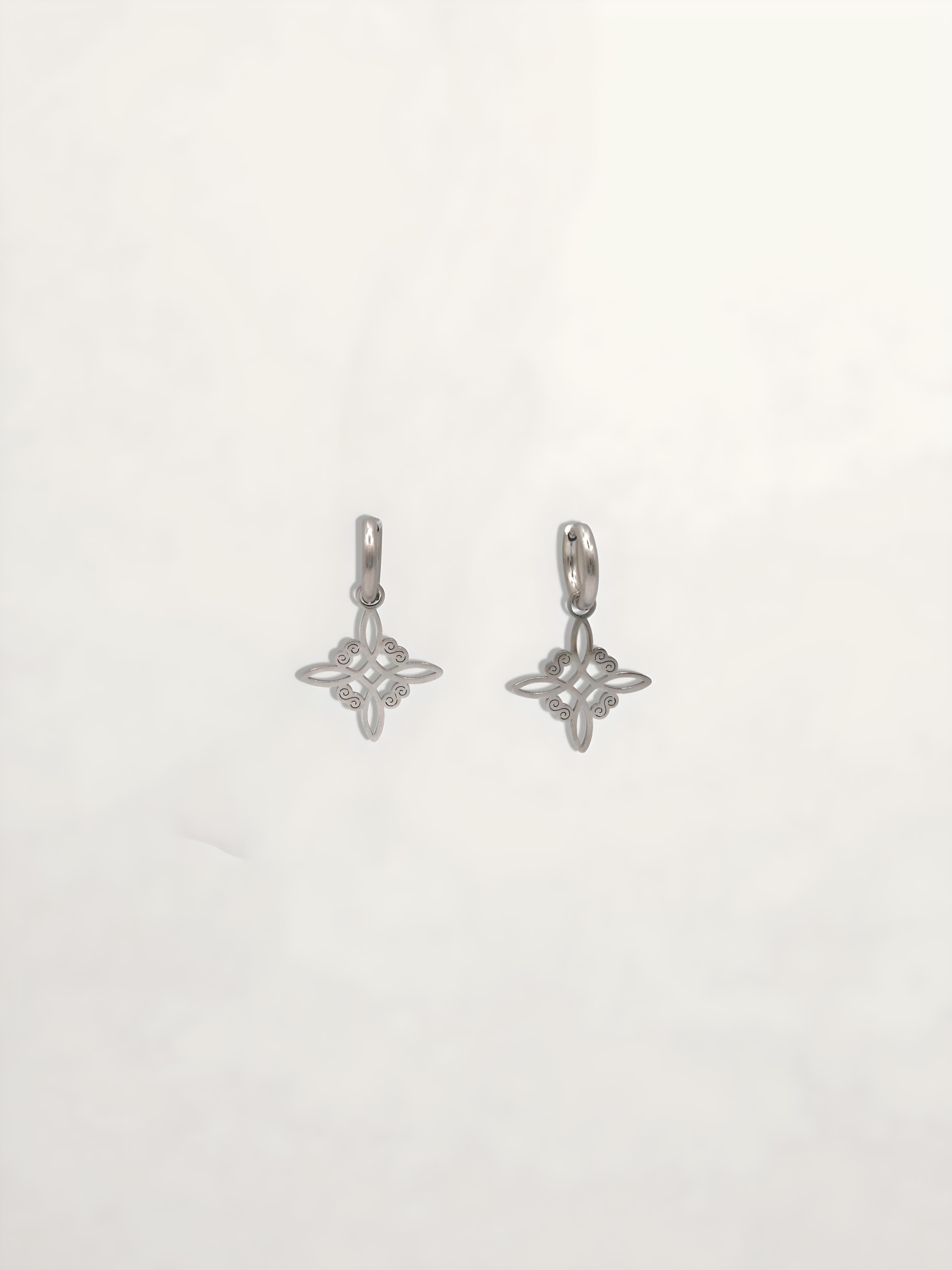 PENDIENTES NUDO DE BRUJA PEQUEÑOS